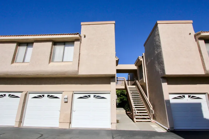 Shore Cliff Villas is located in the San Clemente North area of San Clemente, California. This is a great location that is just minutes to the beach and the ocean front community known as "Beach Road" is located in Dana Point, California. The condos were 