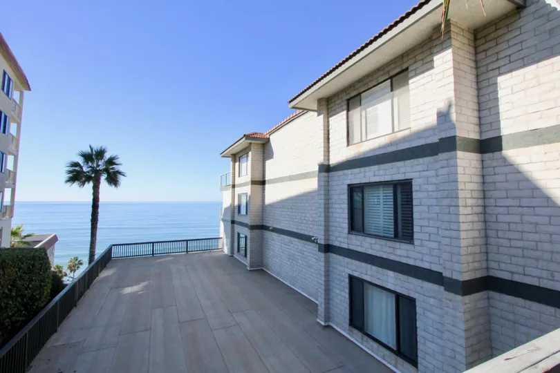 The coastal city of San Clemente has a population of more than 63, 000 residents