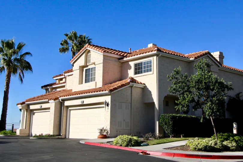 Vilamoura IS CONTAIN bedrooms, two and a half bathrooms, a two car direct access garage, a wraparound backyard and more. The kitchen is complete with stainless steel appliances, granite counters with back splash, recessed lights, and plenty of new cabinet