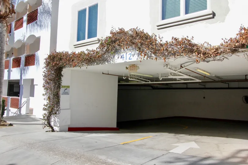 A car porch in the Vista Pacifica Villas with plant.