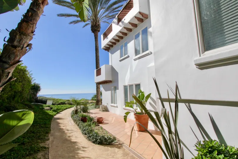 Beautiful landscaping and ocean views in the community of Vista Pacifica Villas in San Clemente, California