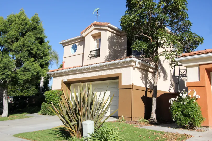 Clear sky and home at Camparilla in San Juan Capistrano, CA