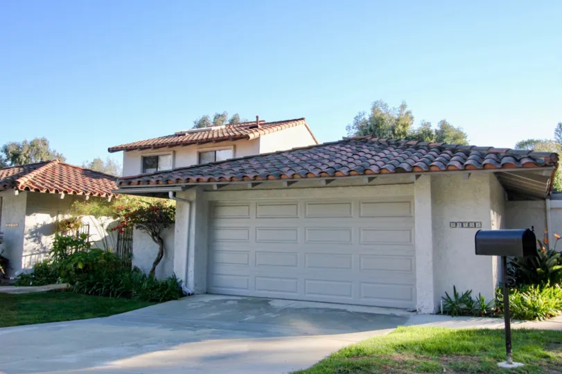Clear skies and front lawn at Captains Hill in San Juan Capistrano, CA