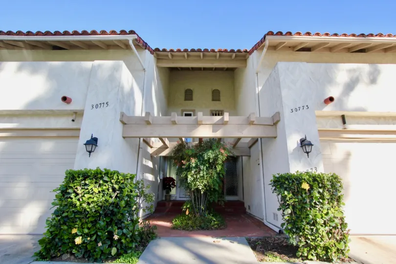 Sunny cloudless day in Casitas Capistrano in San Juan Capistrano, California