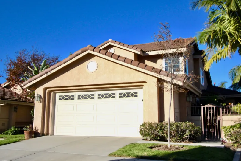 Clear skies and garage at Loma Vista in San Juan Capistrano, CA