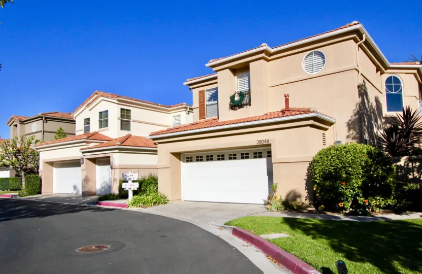 Road and houses at Masters in San Juan Capistrano, CA