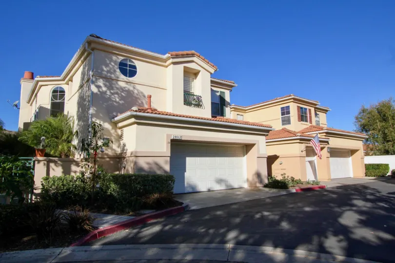 Majestic styling adorns custom-looking units at the Masters community