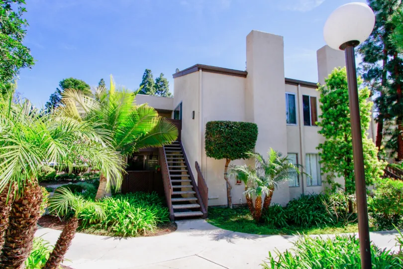 Cabrillo Park House with Beautiful Green Park Location at Santa Ana city in Califorina