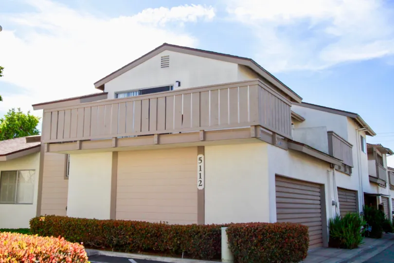 Cambridge Green Building House have Attractive Location at Santa Ana city in Califorina