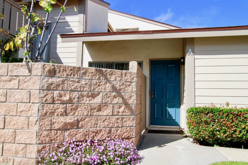 Cambridge Green House Building Side View Location with Beautiful at Santa Ana city in Califorina