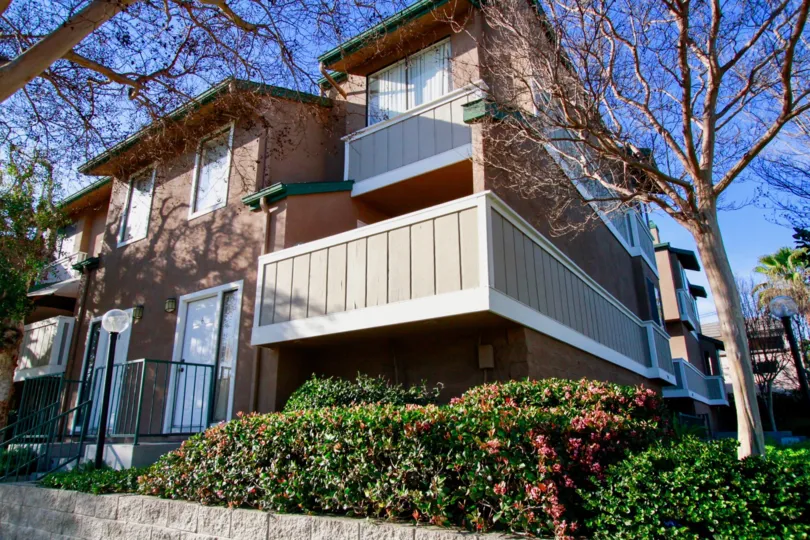 Emerald Terrace House Building with Attractive Beautiful Location at Santa Ana city in Califorina