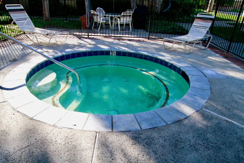 Fairview Santa Ana California was cool place like resorts with swimming pool and resting chair in side