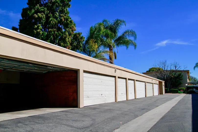 Hillview Regency with Attractive Beauty Amazing Location View at Santa Ana city in Califorina