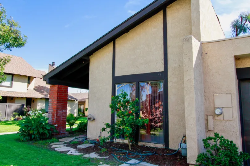 Park Glen Building with Beautiful Location at Santa Ana city in Califorina