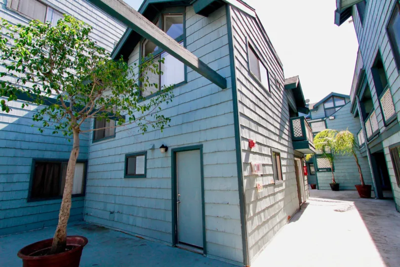 Pine Vista Santa Ana California with good robotic modern design and majestic to live