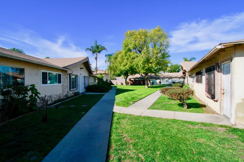 Regency Villas House have Beautiful Green Park at Santa Ana city in Califorina