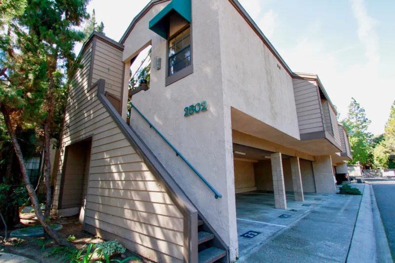 Woodlake Building Front View Location with Beauty at Santa Ana city in Califorina