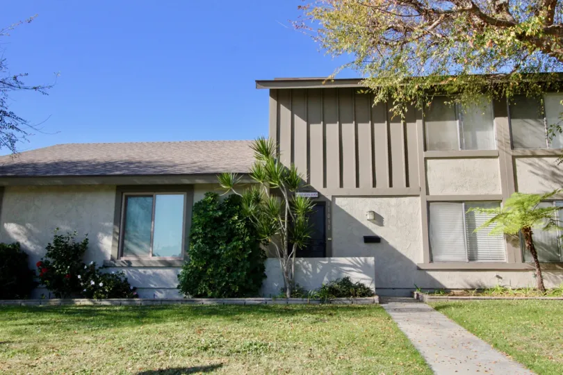 Use For Rent as an apartment finder to customize your search from thousands of apartment listings. Find apartments for rent that fit your needs from our expansive selection of rental and apartment types, to various bedroom and floor plan options and apart