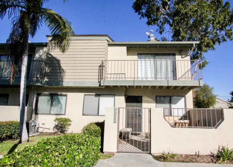 the cerritos gardens is a meaningful house of the stanton city in california