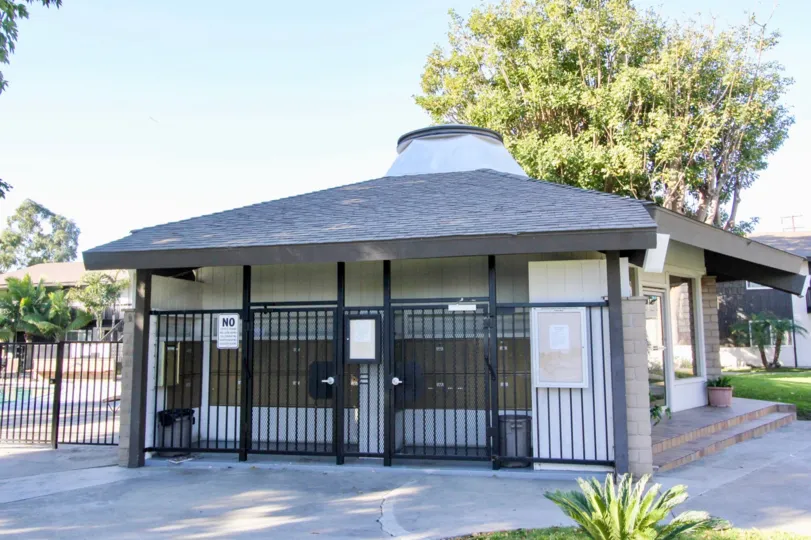 the edgewood park is a child playground area of the stanton city in ca