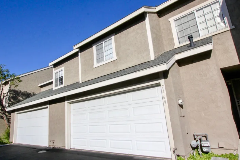 the western meadows is a super house of the stanton city in california