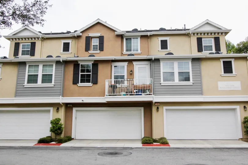 the camden place is a kings palace of the tustin city in california