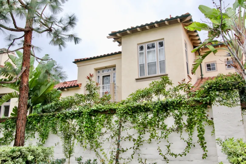 The ivy walled community of Corte Villa in teh city of Tustin, California