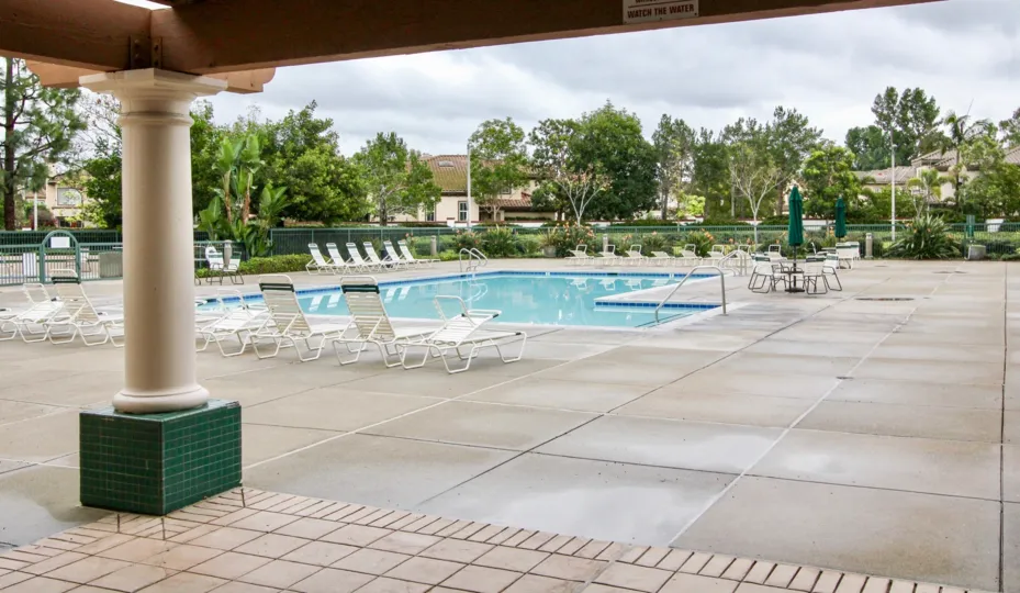 the orchards is a amazing swimming pool of the tustin city in california