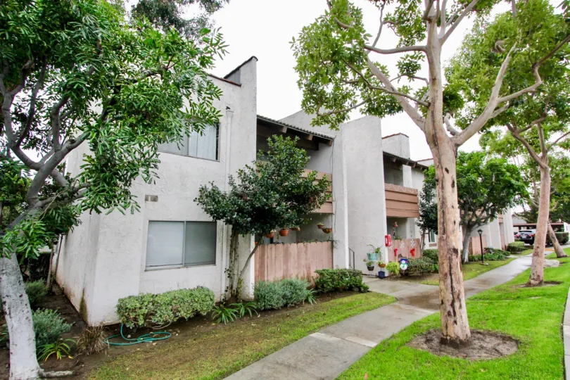 Quality living amoung mature landscaping provides peaceful shade