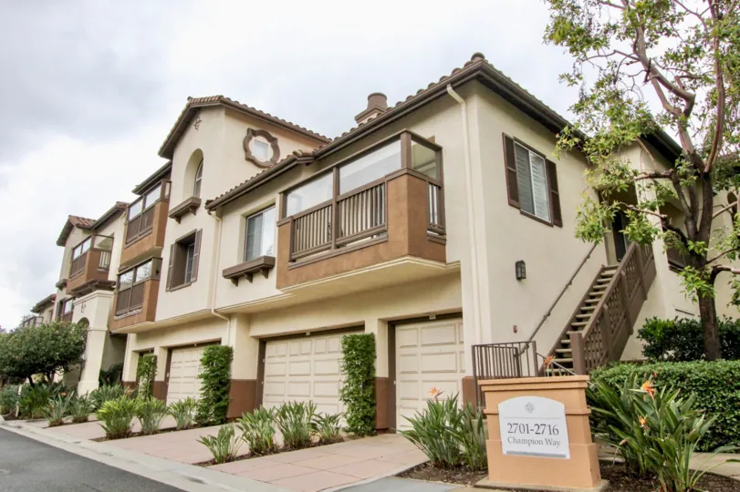 2 story home, enclosed balcony, 2 car garage house, great neighborhood