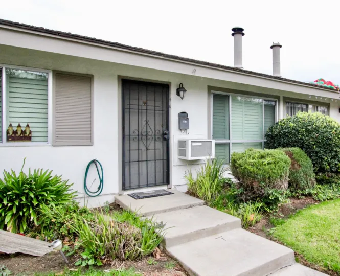 Quiet living in Sycamore Gardens in Tustin, California.
