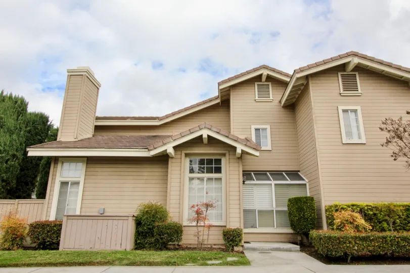 the sycamore glen is a village house of the tustin city in california