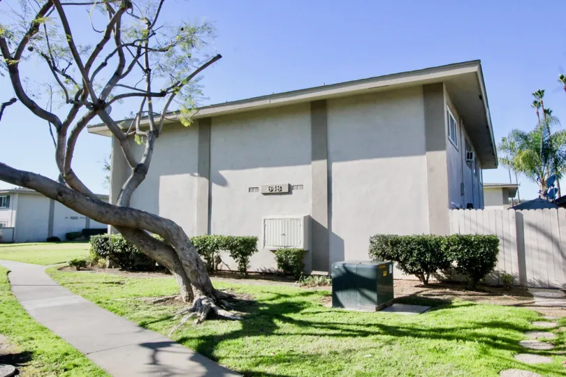 the tustin acres is a simply super house of the tustin city in california