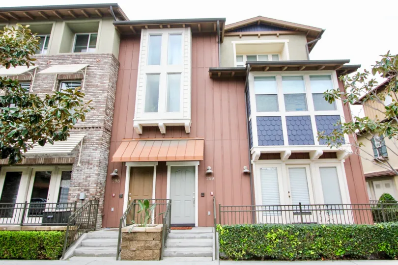 THE 298, 299 FLAT IN THE TUSTIN FIELD WITH THE STEPS, PLANTS, TREES