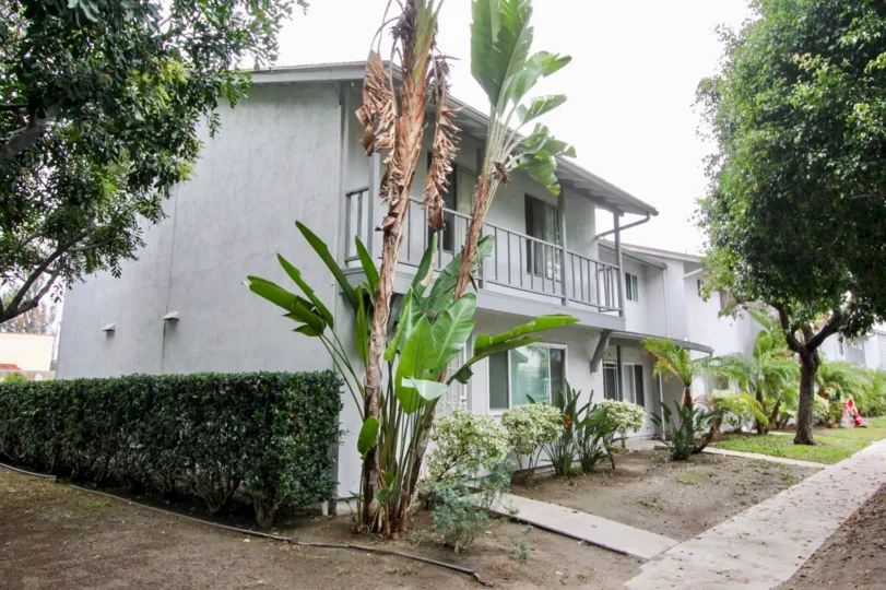 Fabulous Independent villa with balcony and trees around in Tustin Imperial of Tustin