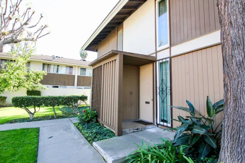 the tustin village is a rose house of the tustin city in california