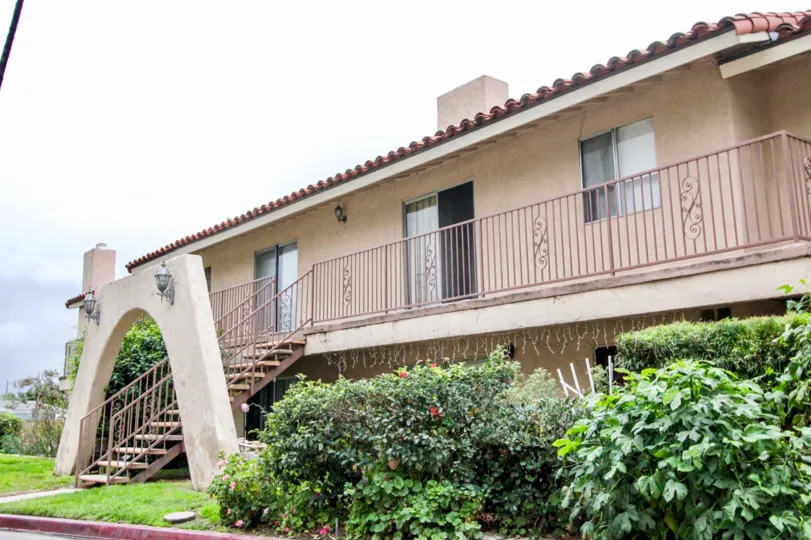 the villa vallerto is a rainbow house of the tustin city in califorrnia