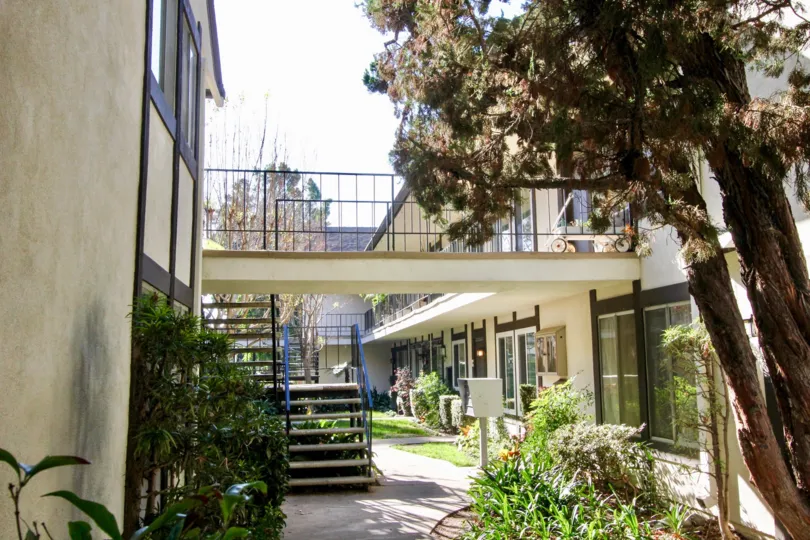 the williamshire condos is a park tree house of the tustin city in california