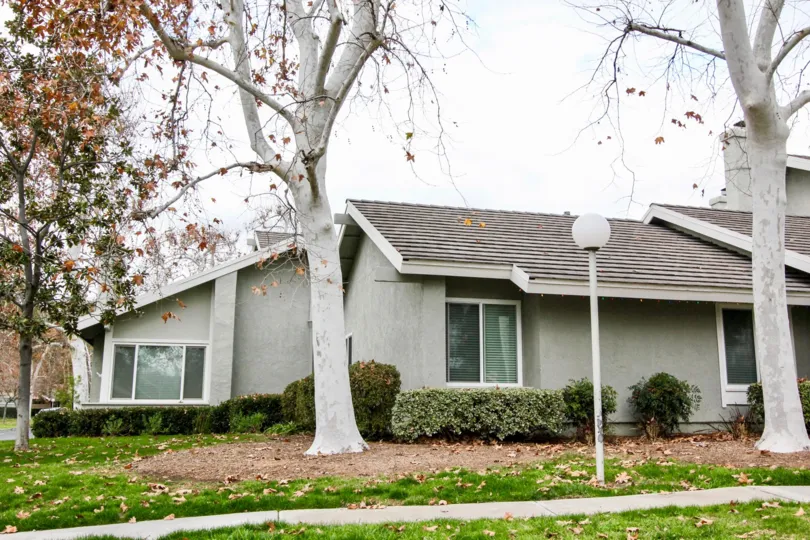A crisp fall day at Rancho Dominguez Townhomes in Yorba Linda, California