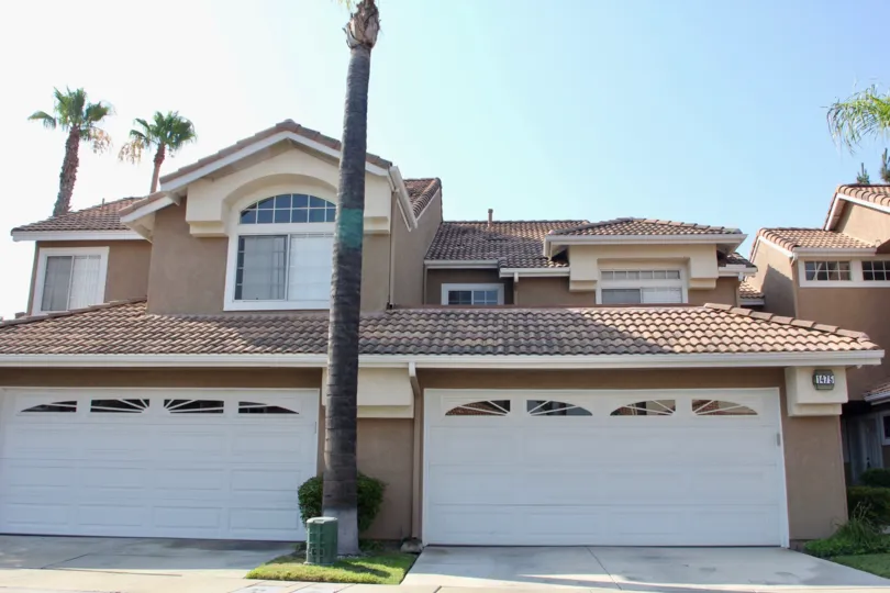 Bella Vista corona California half hided window shapes and slope brown colored roof structure