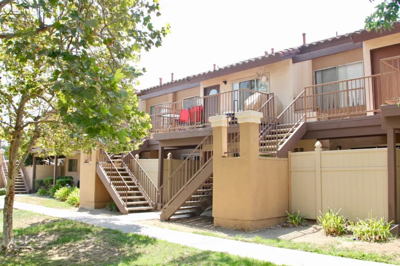 Contadora corona California linear shape building with lots of balcony, steel stepping stairs and gate with beam