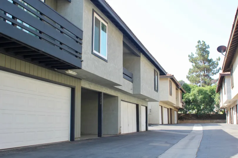 A clean drive way through Oakview apartment, Corona, California