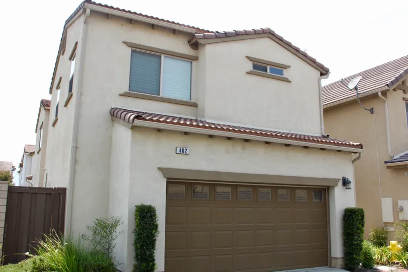 A house of number 482 with main gate in river road village
