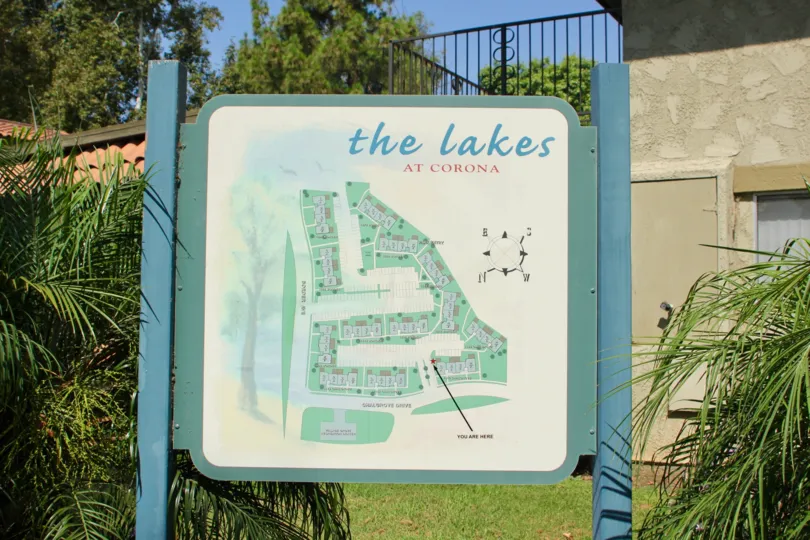 Up close sign of The Lakes at Corona in Corona, CA.