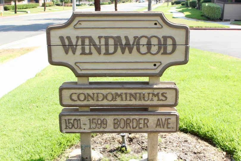 Windwood House Location having welcome Wall at corona City in Califorina