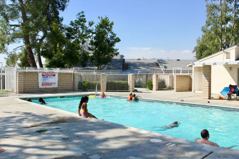 dartmouth arbors hemet california swimming pool families children