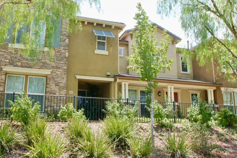 A DAY TIME WHICH IS BEAUTIFUL IN LAKE ELSINORE OF CALIFORNIA