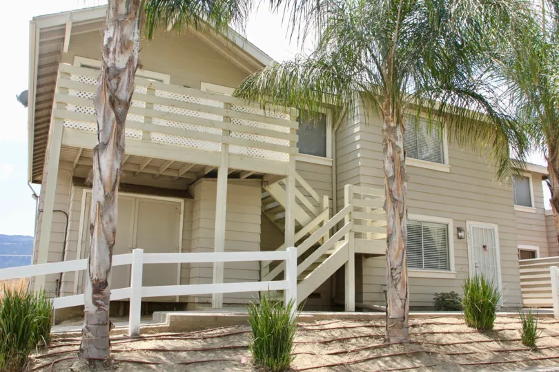 Lake Country Villas's beautiful edifice, ake elsinore, California