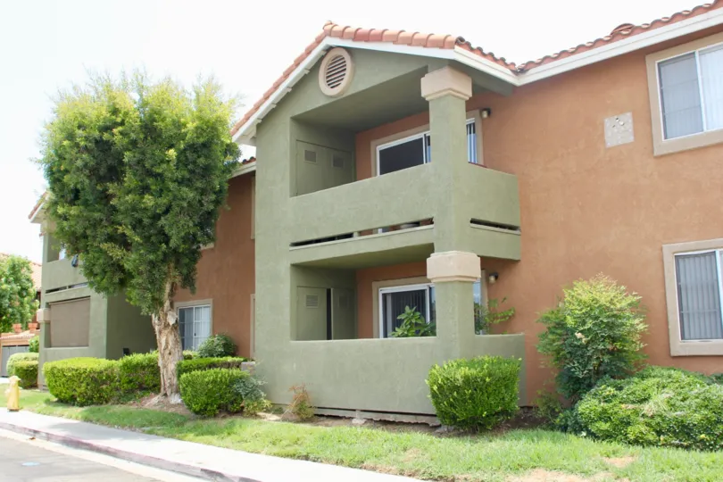 Lido at Lakeshore Lake elsinore california apartment homes balcony