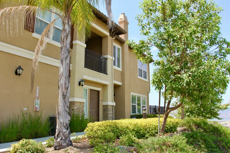 The front entrance to Vista Del Lago in Lake Elsinore, CA on a sunny day.
